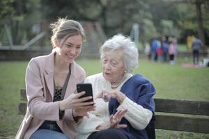 Senioren und Handy